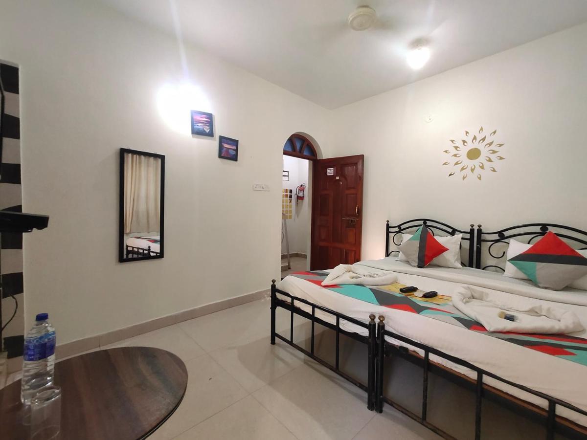 Rj14 Accommodations At Baga Beach Exterior foto